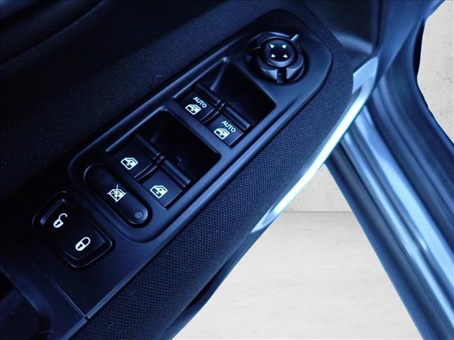Used 2021 Jeep Renegade Latitude AWD/4WD image 13