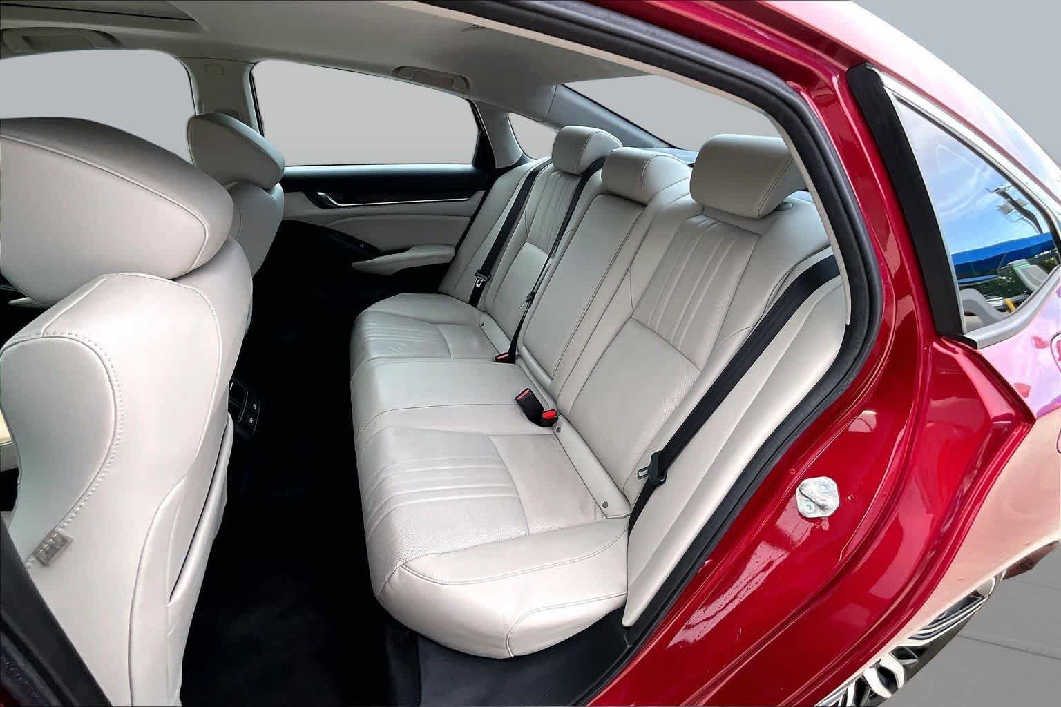 Used 2021 Honda Accord Touring image 21