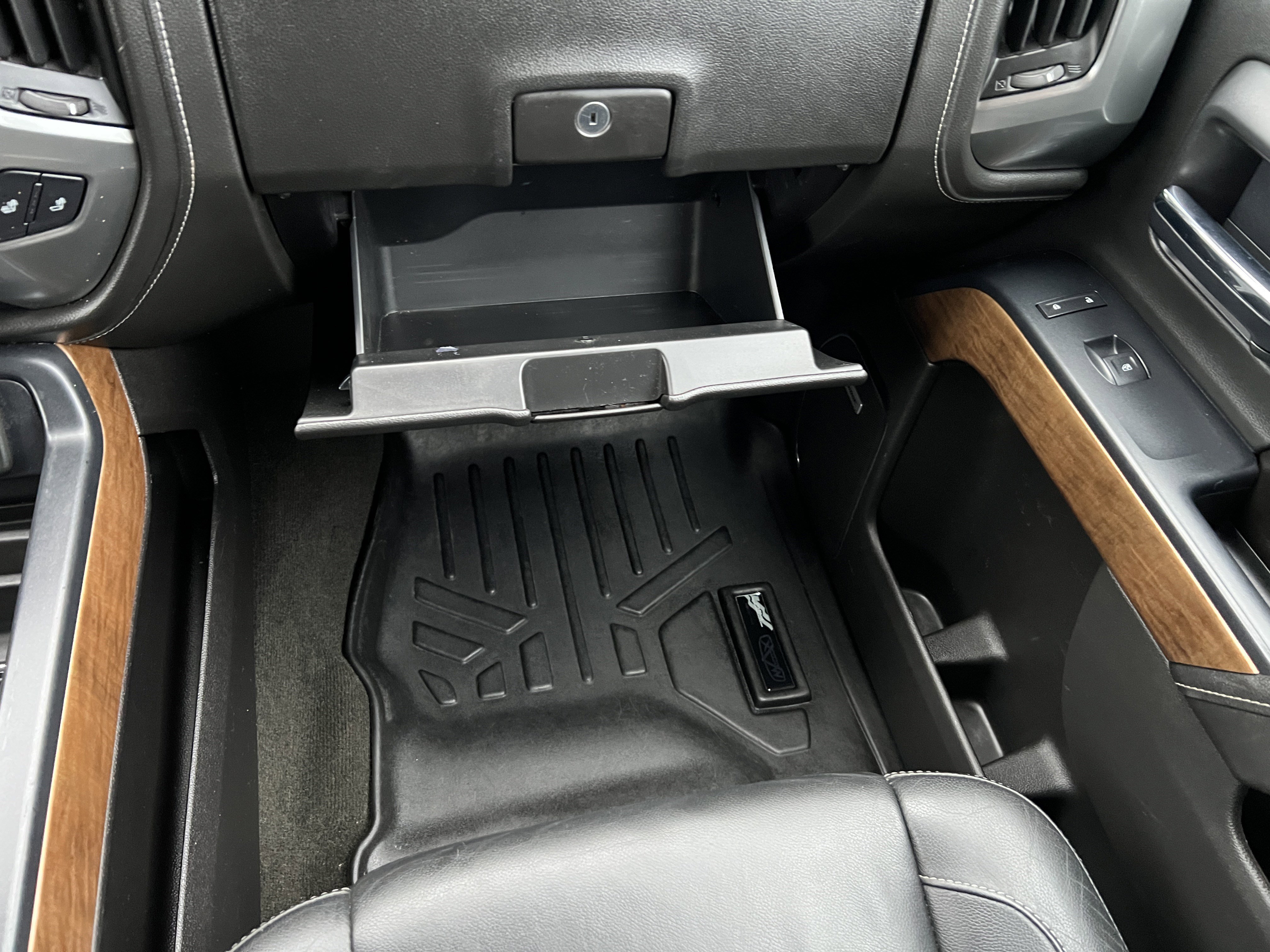 Used 2015 Chevrolet Silverado 1500 LTZ w/ LTZ Plus Package image 32