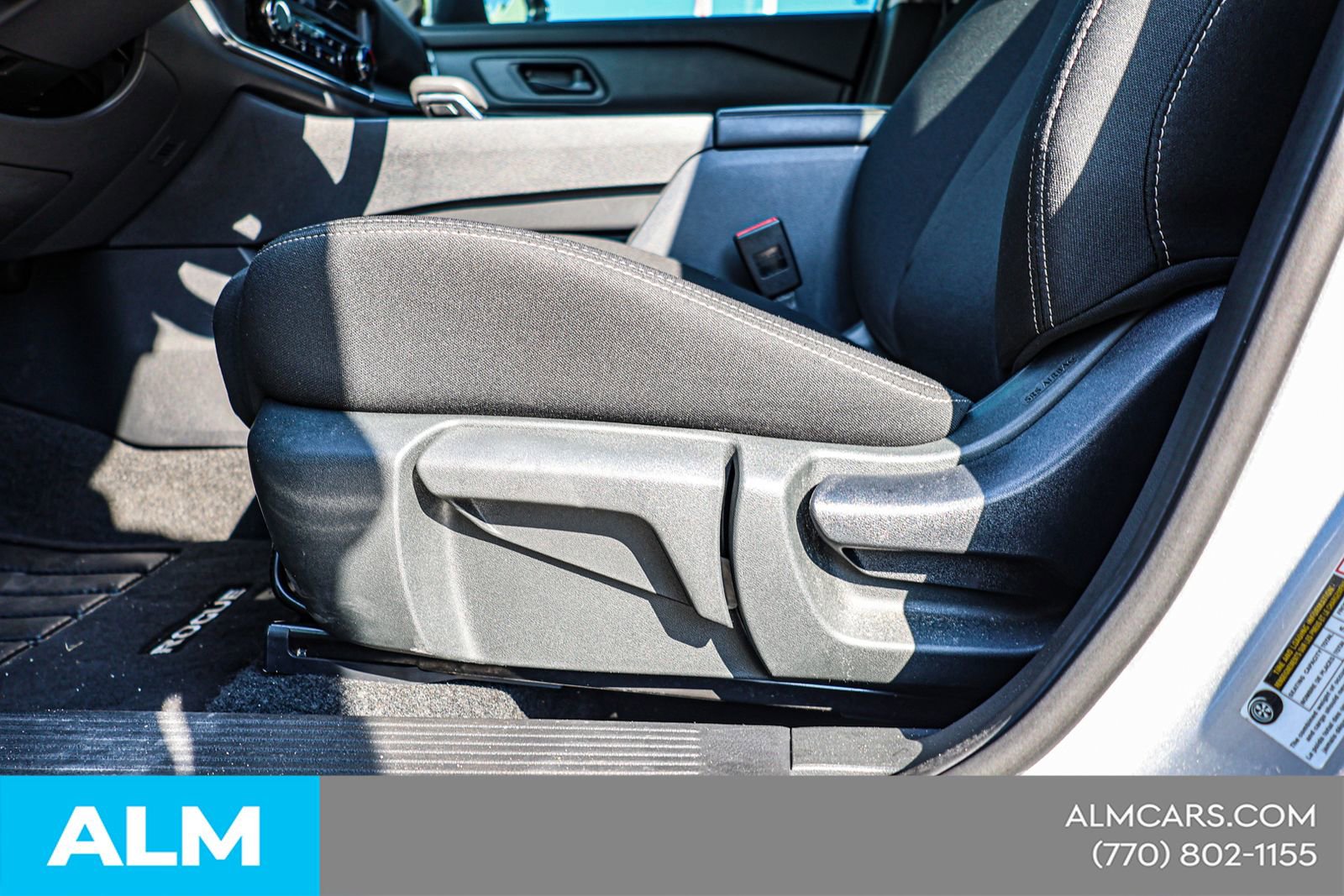 Used 2024 Nissan Rogue S image 20