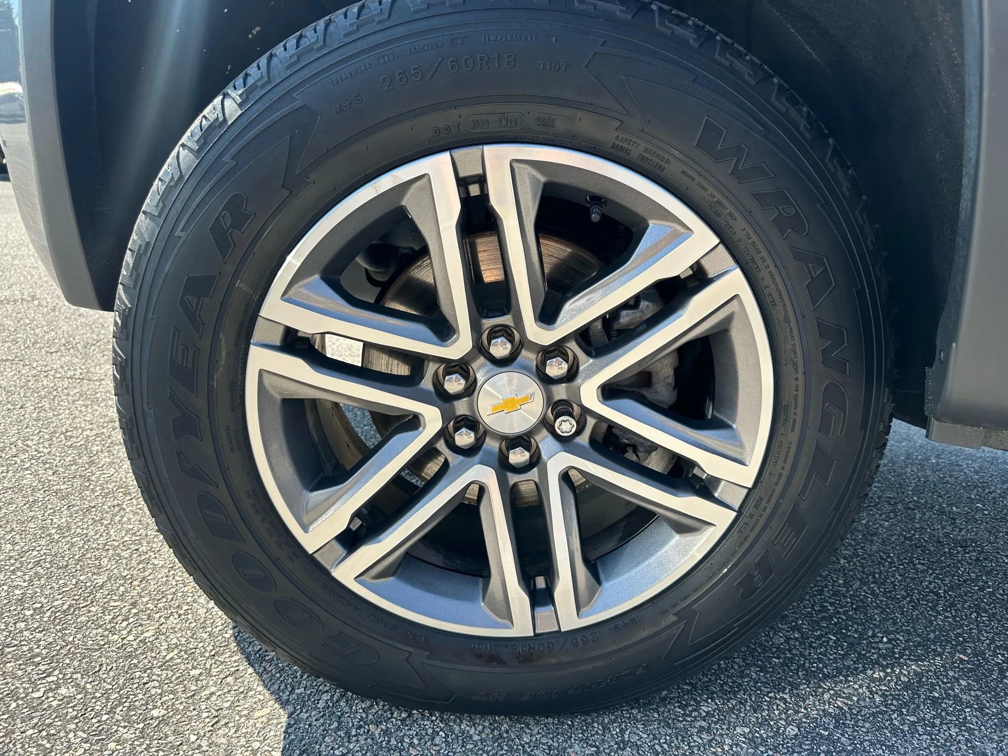 Used 2022 Chevrolet Colorado LT w/ Luxury Package image 34