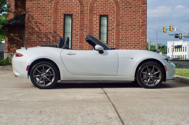 Used 2018 MAZDA MX-5 Miata Grand Touring RWD image 4