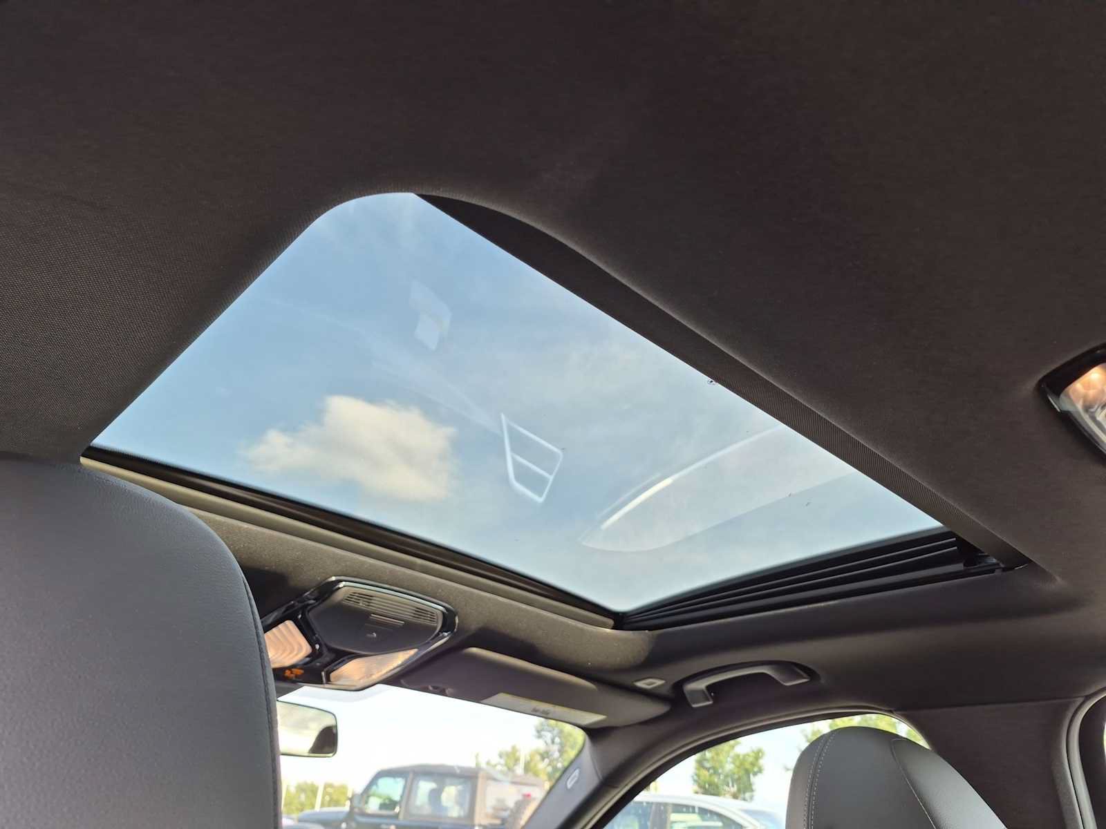 New 2026 BMW 330i Sedan RWD image 23