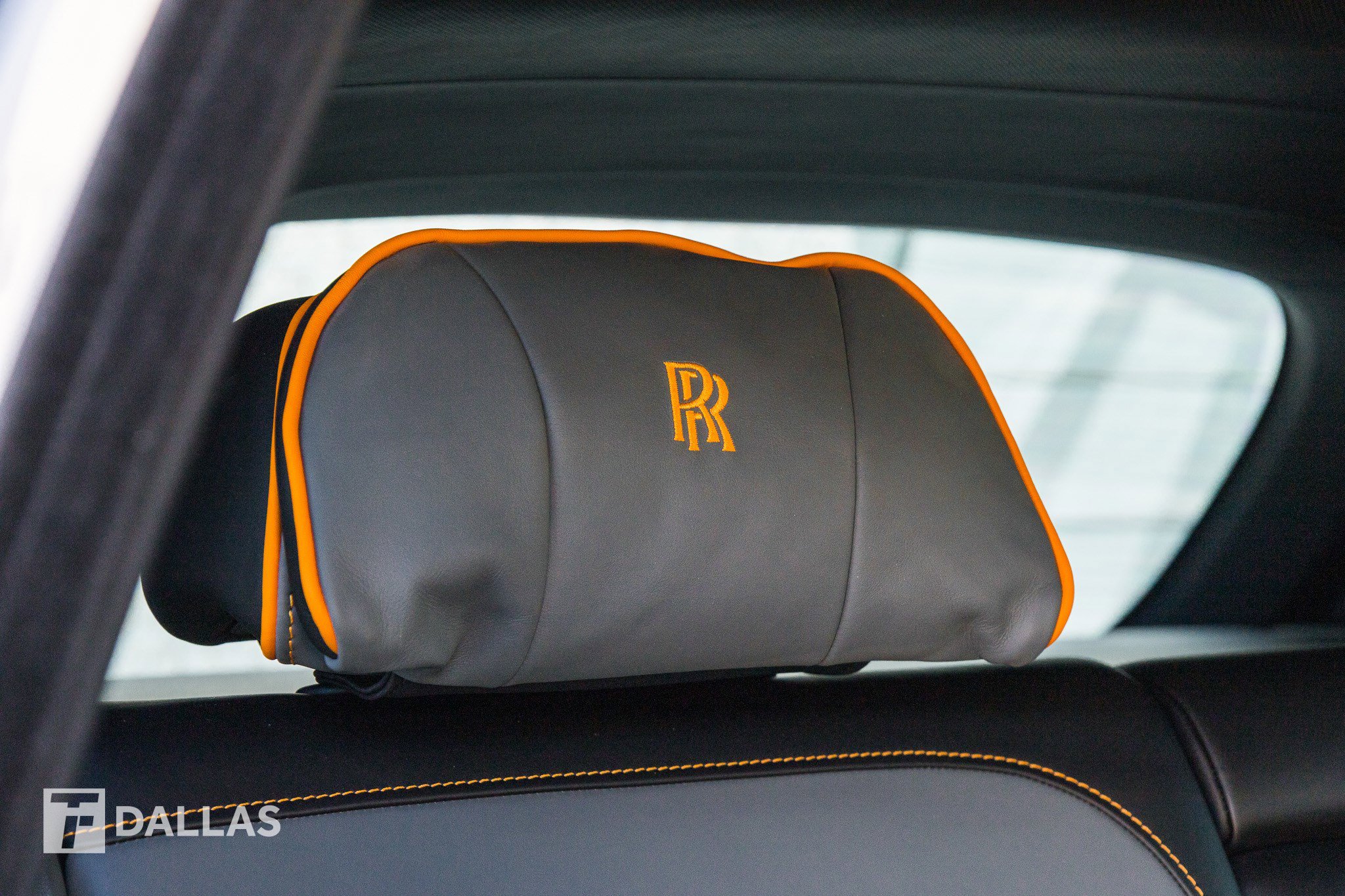 Used 2023 Rolls-Royce Cullinan w/ Cullinan Package image 35