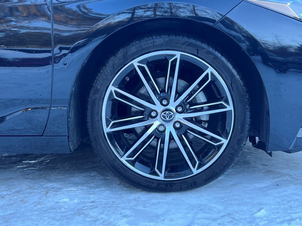 Used 2019 Toyota Avalon XSE w/ All Weather Liner Package image 5