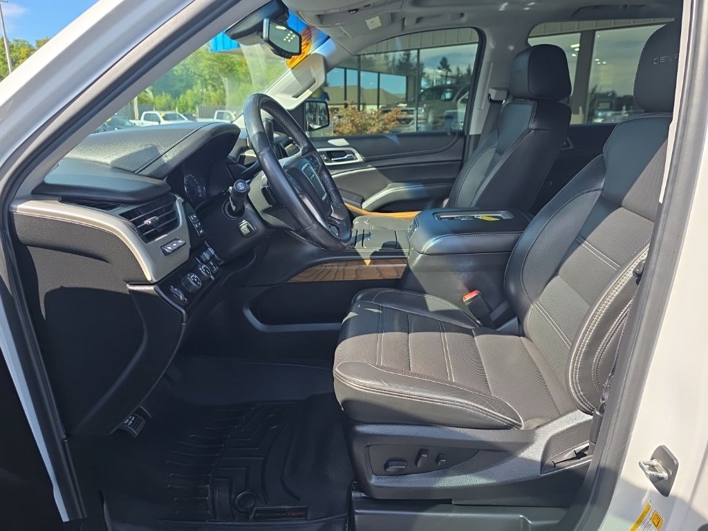 Used 2020 GMC Yukon Denali w/ Denali Ultimate Package AWD/4WD image 21