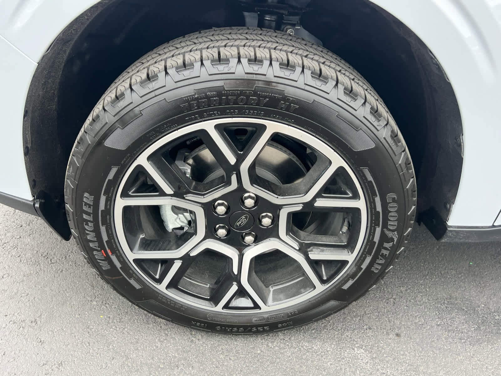 New 2025 Ford Maverick Lariat w/ 4K Tow Package image 13