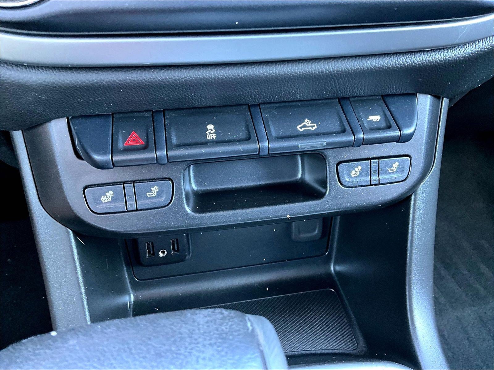 Used 2021 Chevrolet Colorado LT w/ Luxury Package AWD/4WD image 37