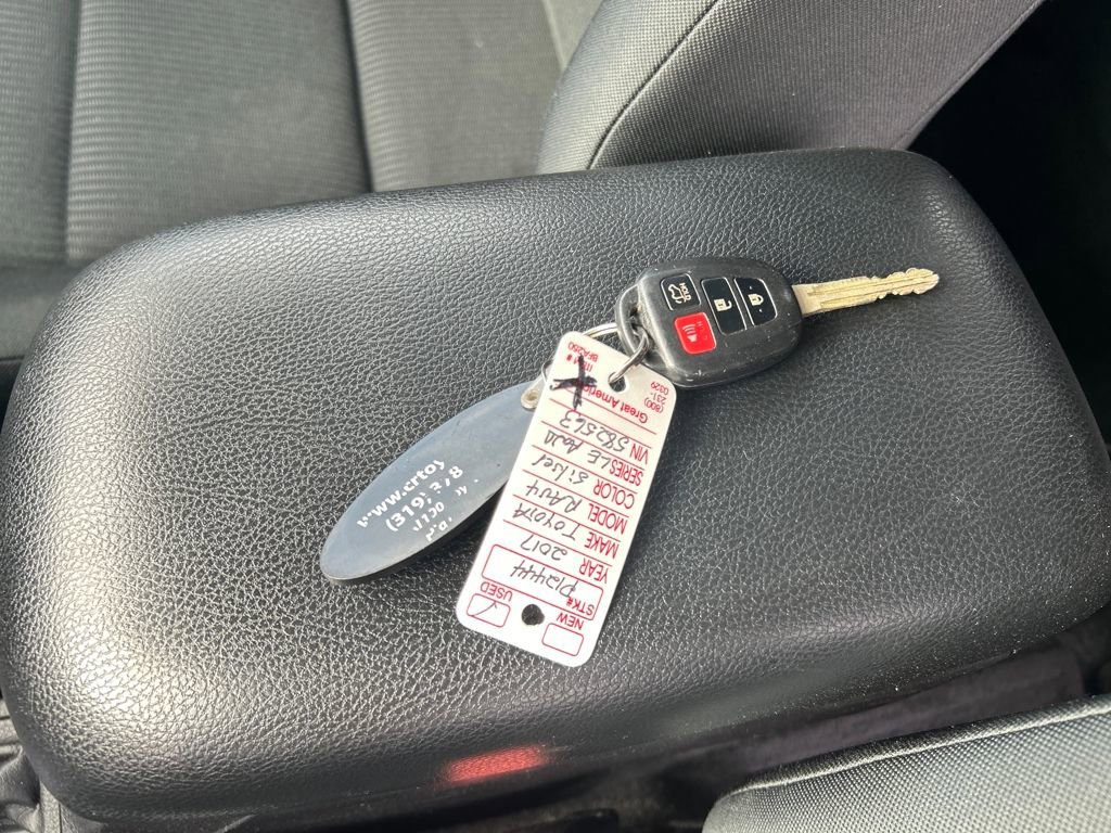 Certified 2017 Toyota RAV4 LE image 29