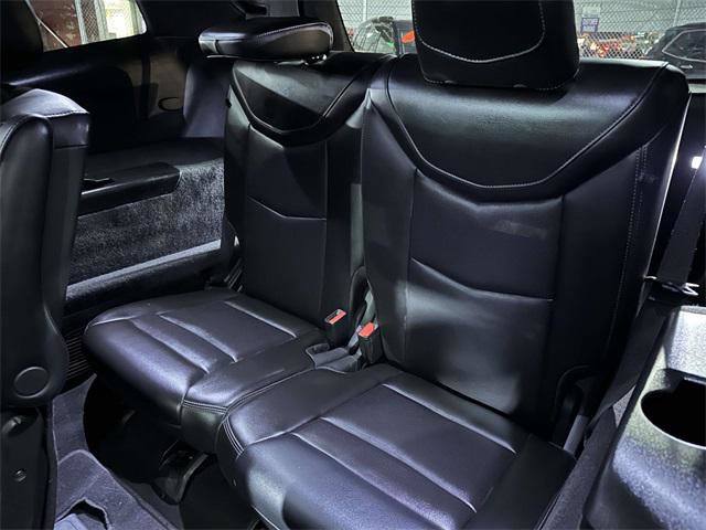 Used 2024 Cadillac XT6 Sport w/ Technology Package image 16