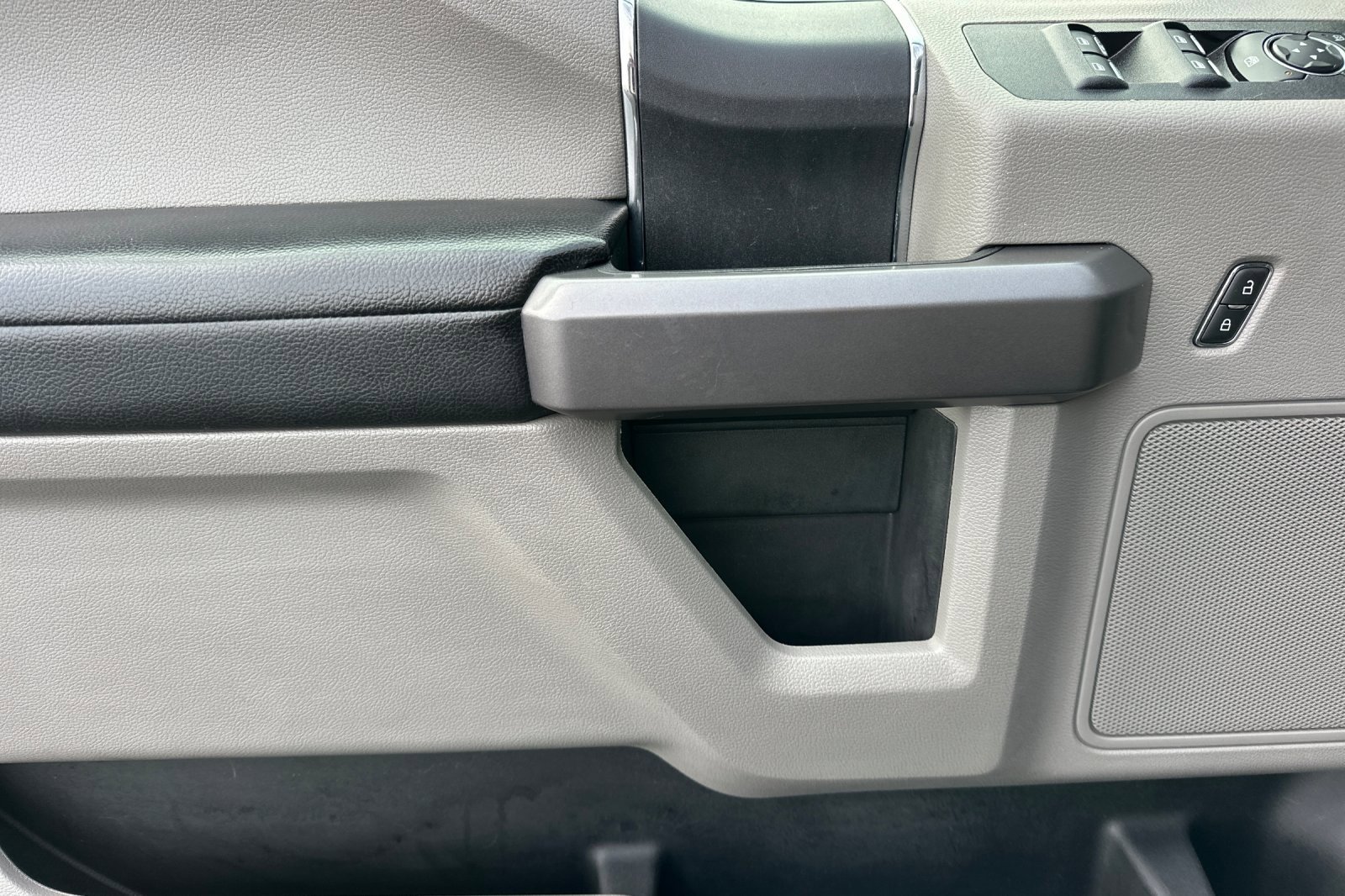 Used 2020 Ford F150 XLT w/ Max Trailer Tow Package image 11