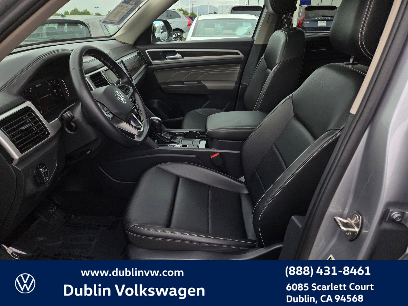 Used 2023 Volkswagen Atlas SE w/ Panoramic Sunroof Package image 16