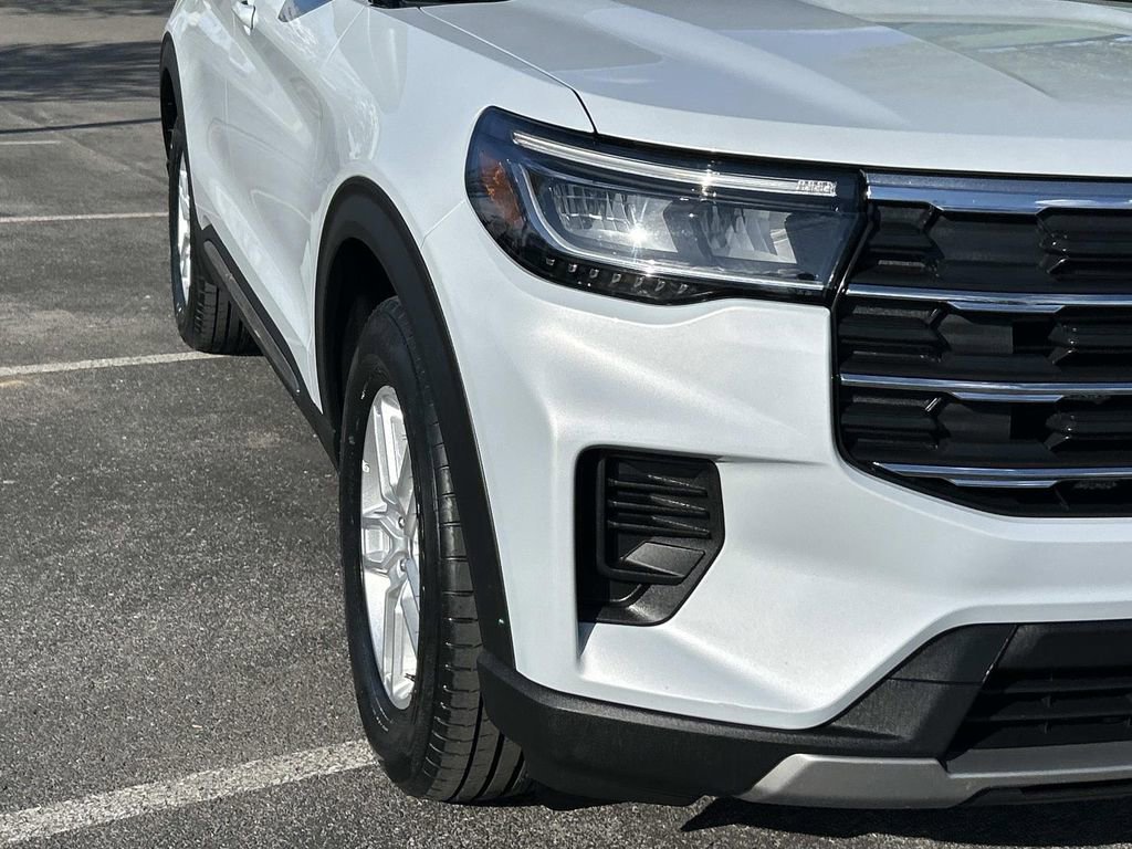 Used 2025 Ford Explorer Active image 11