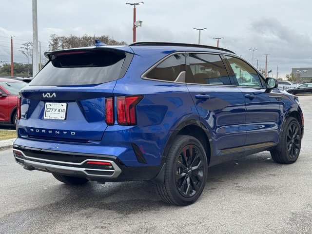 Certified 2022 Kia Sorento SX image 5