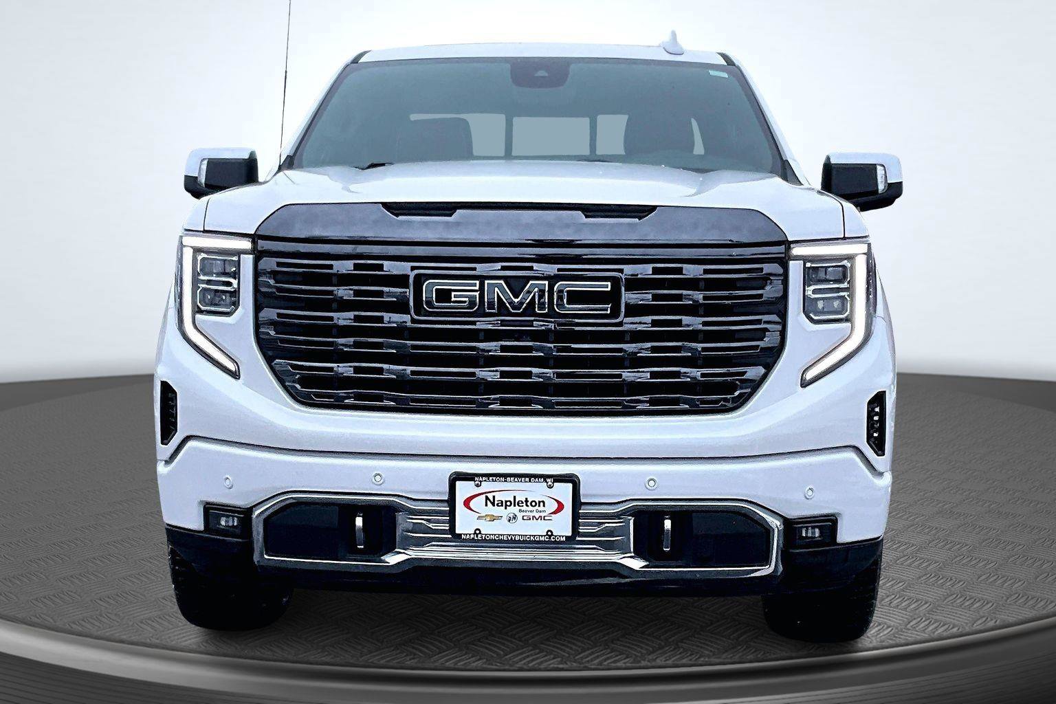 Used 2024 GMC Sierra 1500 Denali Ultimate image 3