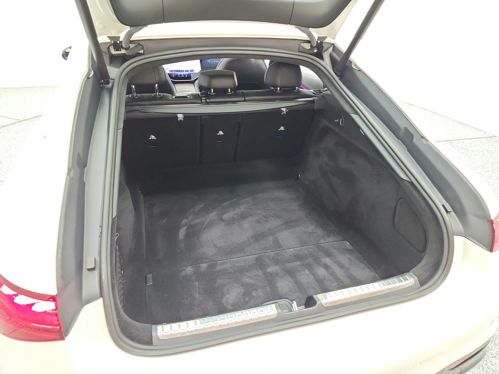 Used 2022 Mercedes-Benz EQS 580 4MATIC Sedan image 21