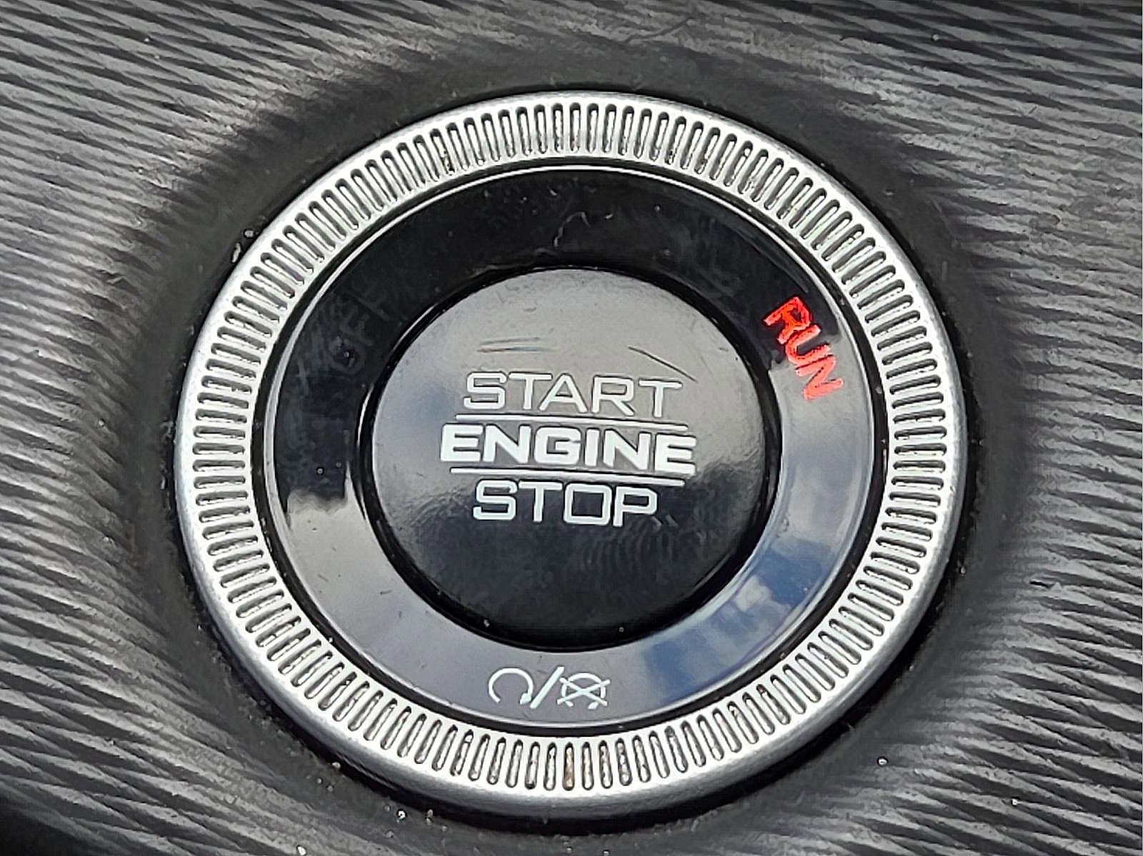 Used 2024 Jeep Grand Cherokee L Laredo image 20