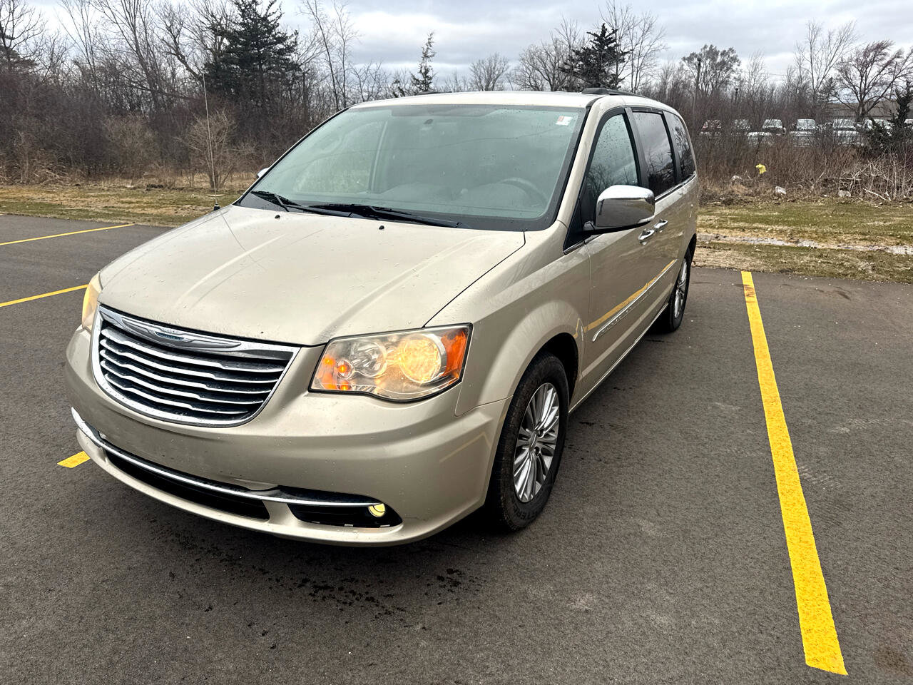 Used 2013 Chrysler Town & Country Touring-L w/ Driver Convenience Group