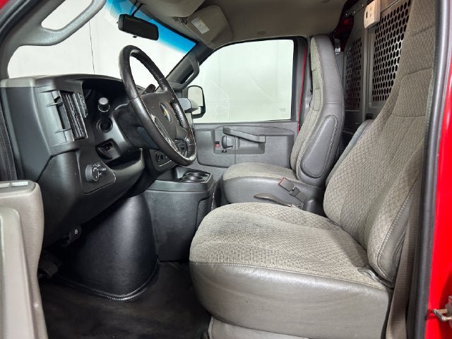 Used 2019 Chevrolet Express 3500 w/ Driver Convenience Package RWD image 11