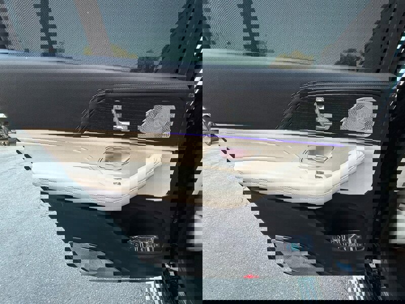 Used 2021 Mercedes-Benz GLS 580 4MATIC image 28