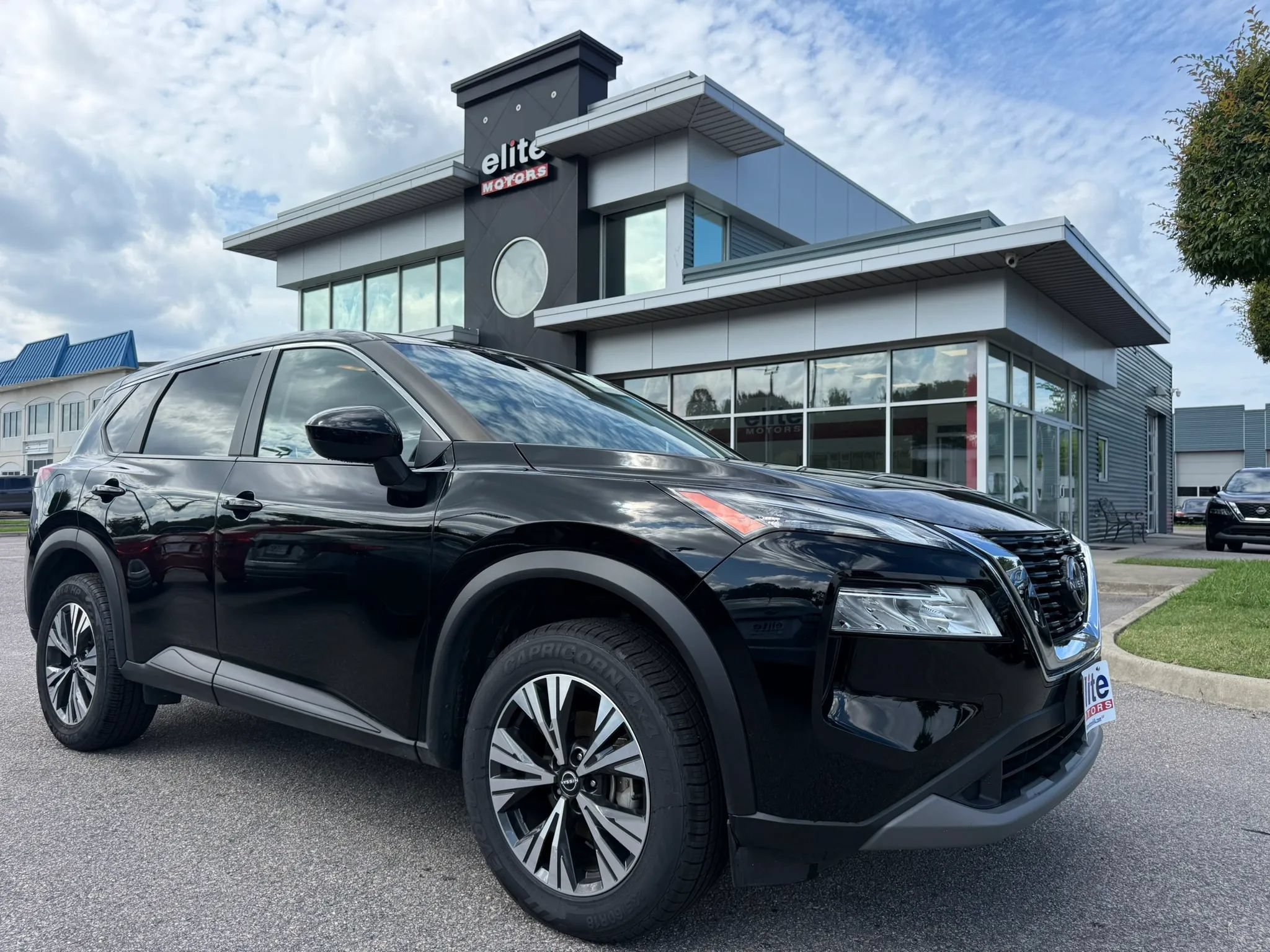 Used 2023 Nissan Rogue SV