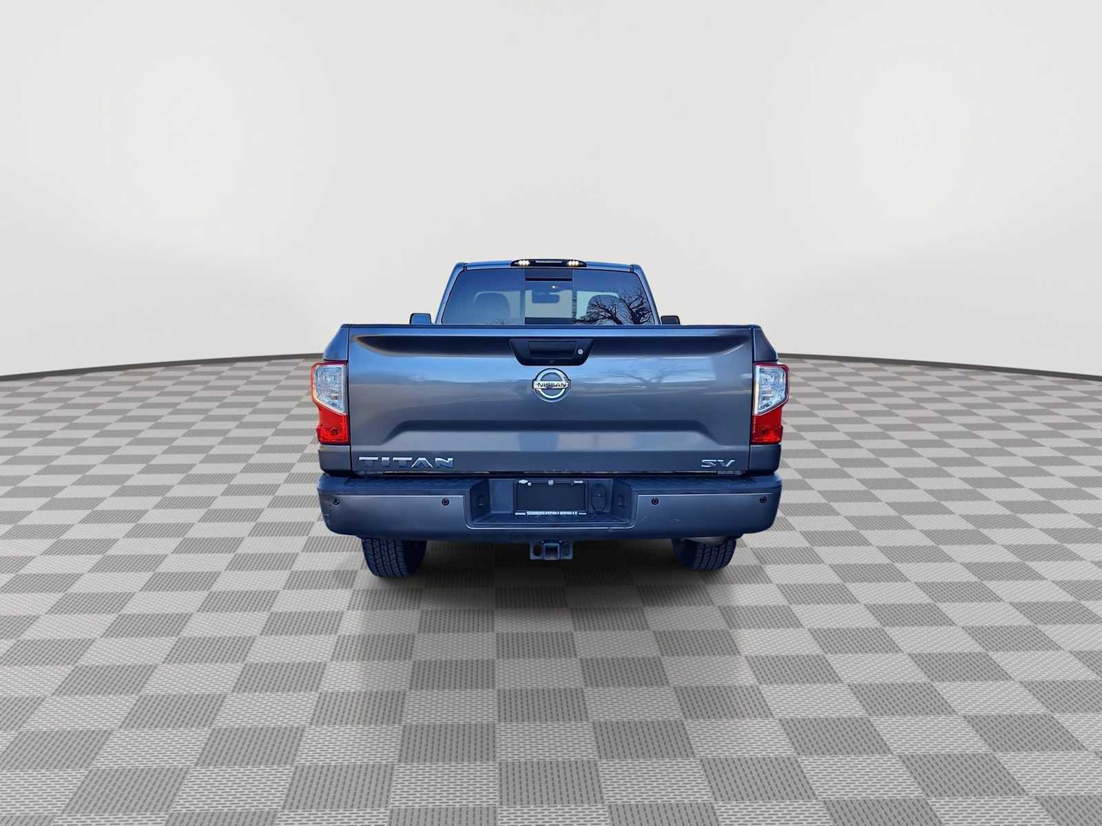 Used 2017 Nissan Titan SV image 7