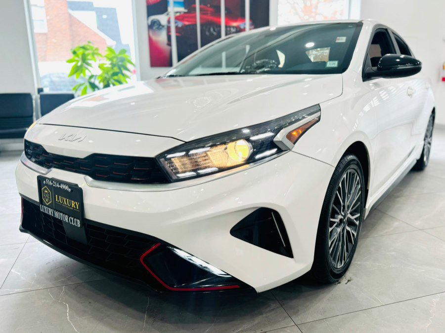 Used 2023 Kia Forte GT-Line w/ GT-Line Premium Package image 3