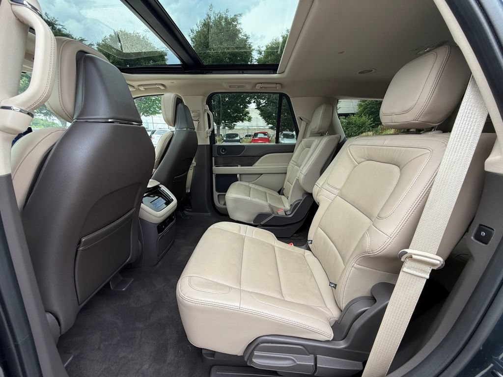 Used 2024 Lincoln Navigator Reserve AWD/4WD image 26