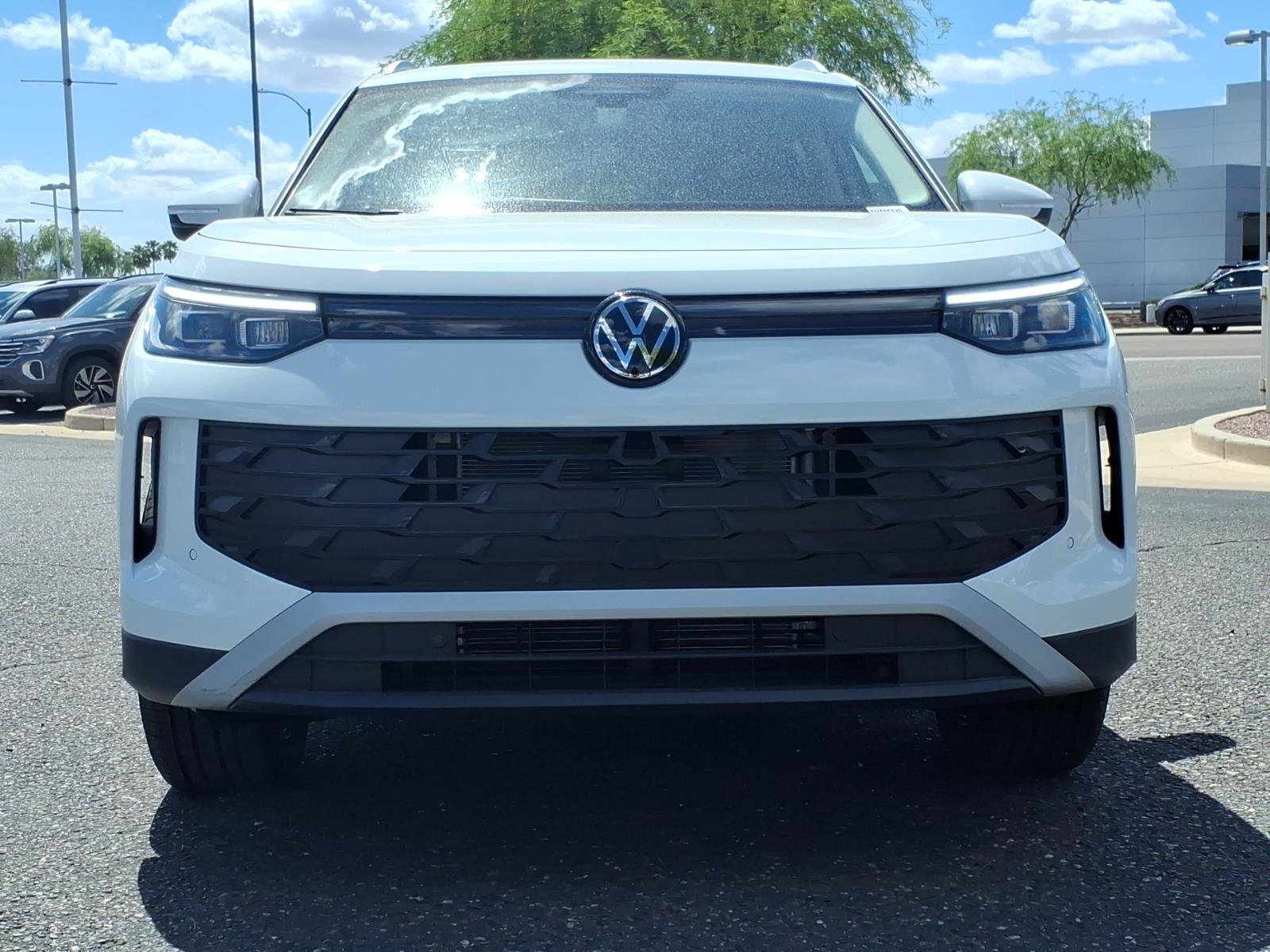 New 2026 Volkswagen Tiguan SE image 2