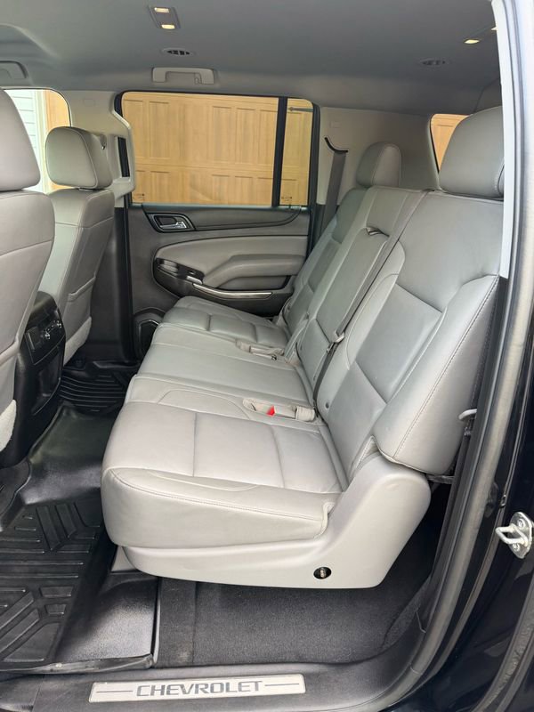 Used 2019 Chevrolet Suburban LT AWD/4WD image 10