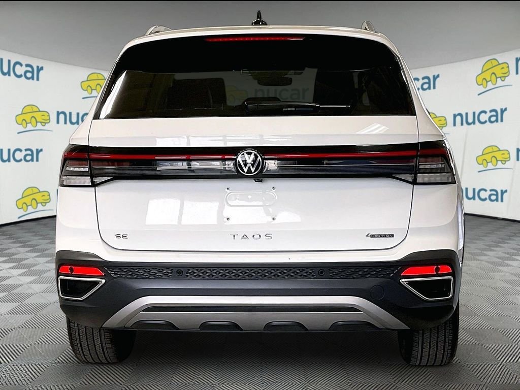 Used 2025 Volkswagen Taos SE AWD/4WD image 5