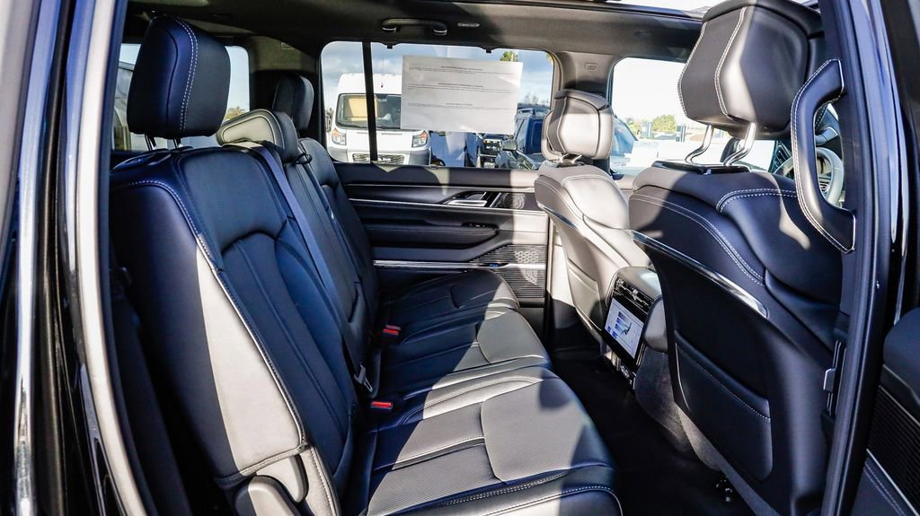 New 2026 Jeep Grand Wagoneer L Summit image 20