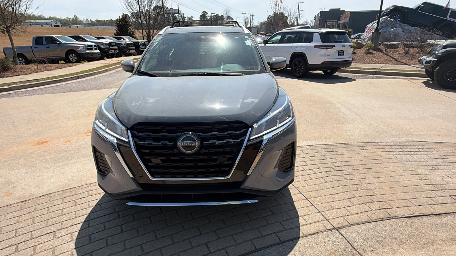 Used 2024 Nissan Kicks SV w/ Interior Electronics Package image 3