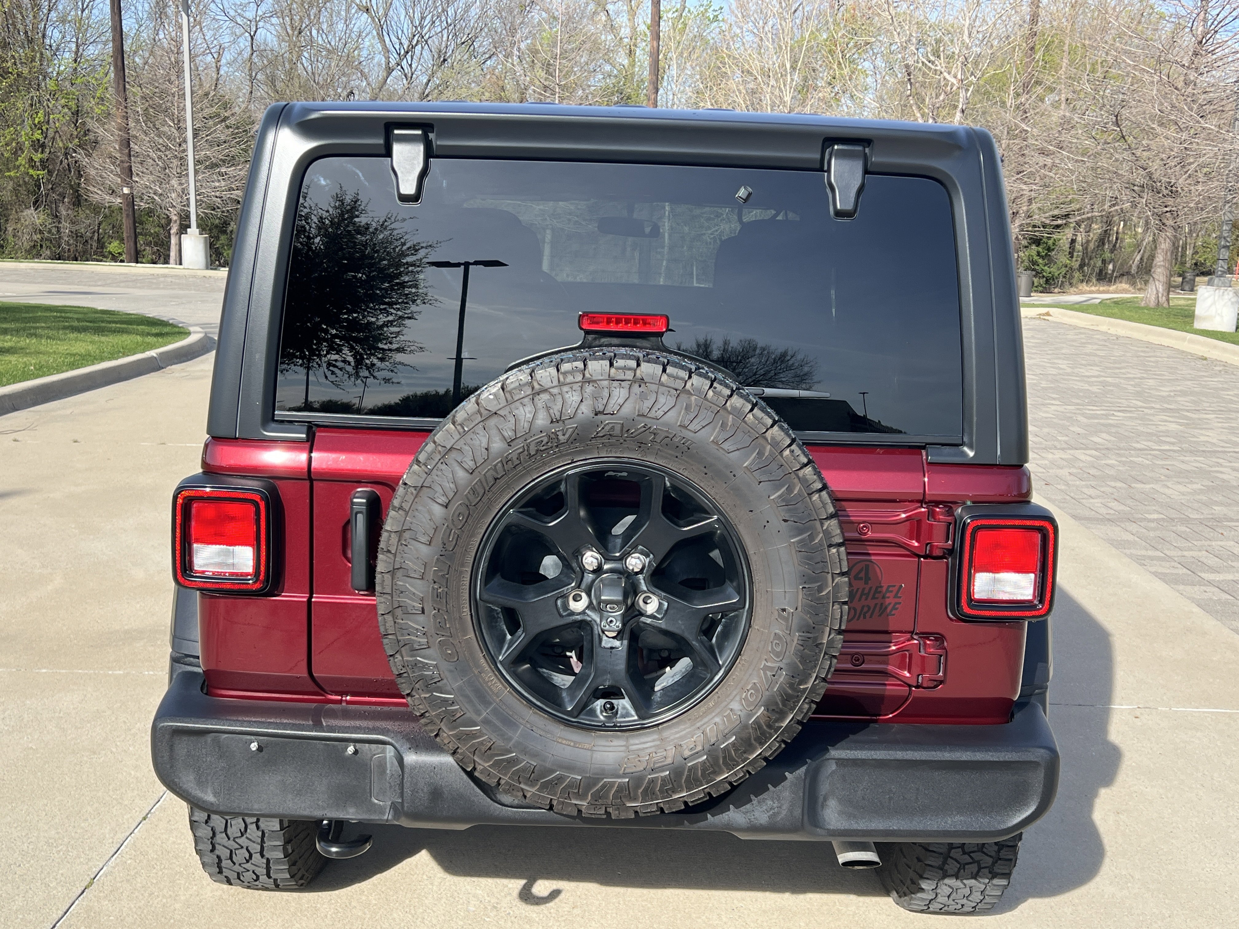 Used 2021 Jeep Wrangler Unlimited Willys image 9