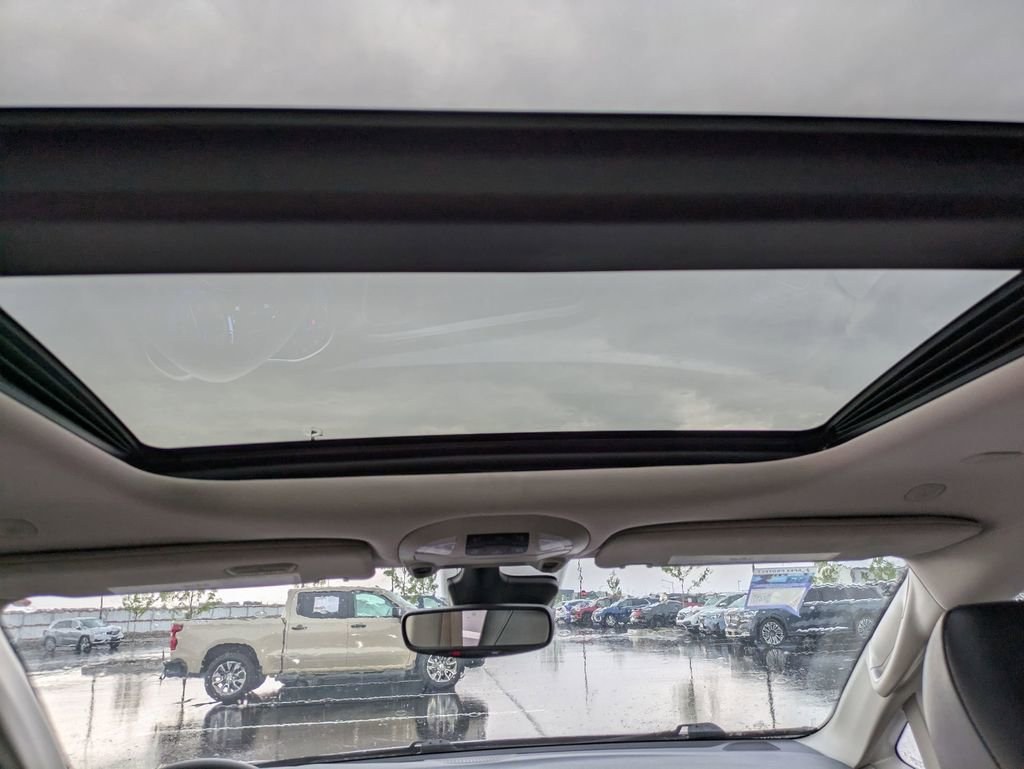 Used 2023 Chrysler Pacifica Limited image 23