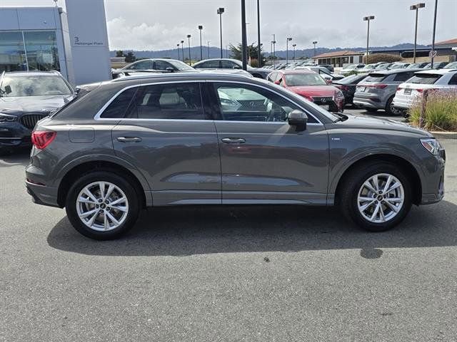 Used 2025 Audi Q3 2.0T Premium w/ Convenience Package AWD/4WD image 35