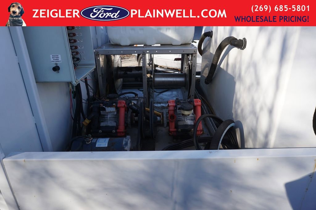 Used 2011 Ford E-450 and Econoline 450 Super Duty image 7