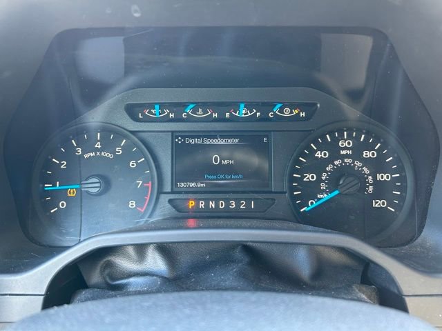 Used 2015 Ford F150 XL w/ Equipment Group 101A Mid RWD image 2