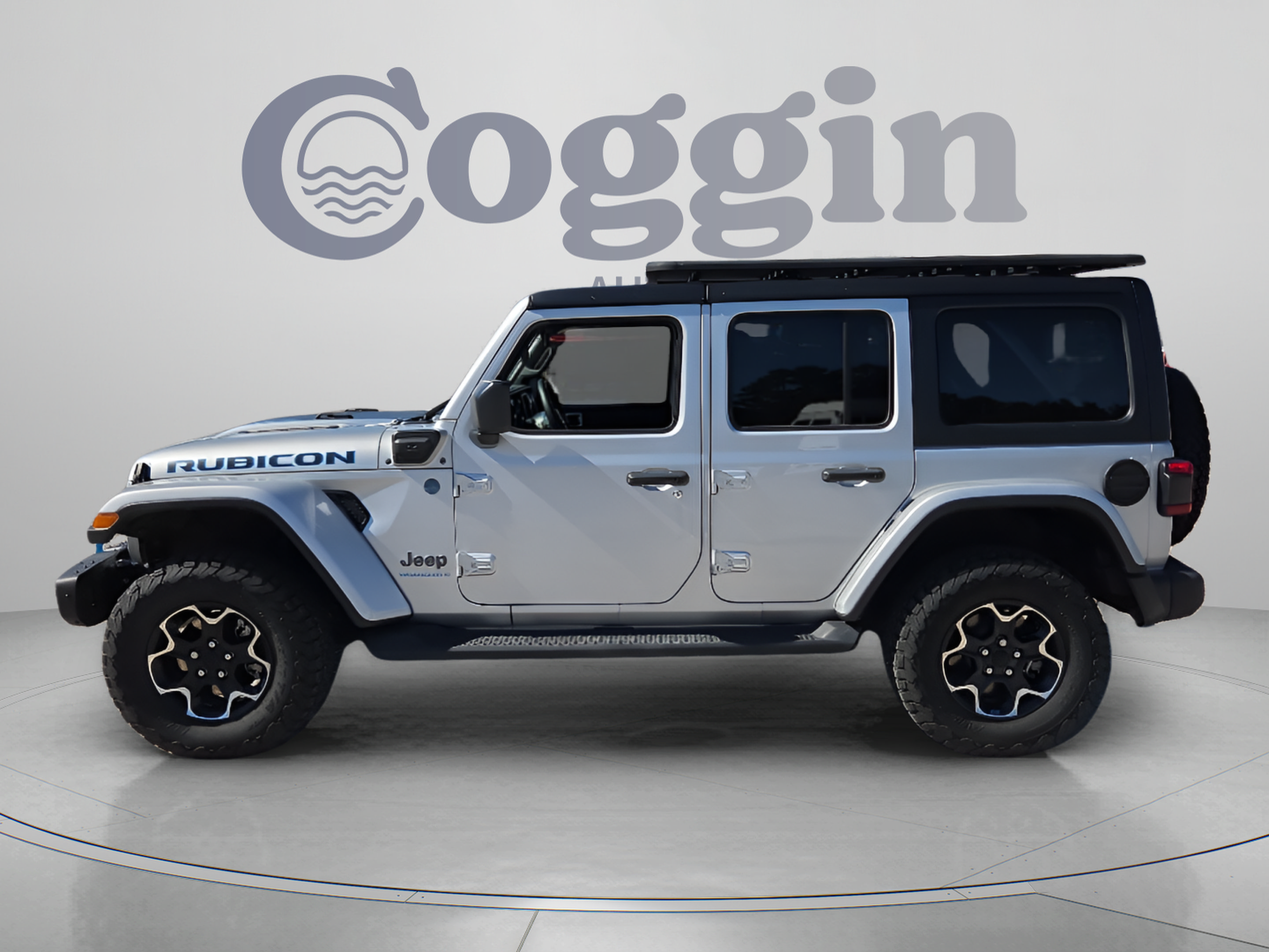 Used 2023 Jeep Wrangler Unlimited Rubicon 4xe w/ Steel Bumper Group AWD/4WD image 2