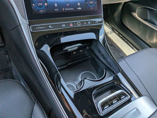 Used 2025 Mercedes-Benz CLE 300 4MATIC Cabriolet image 19