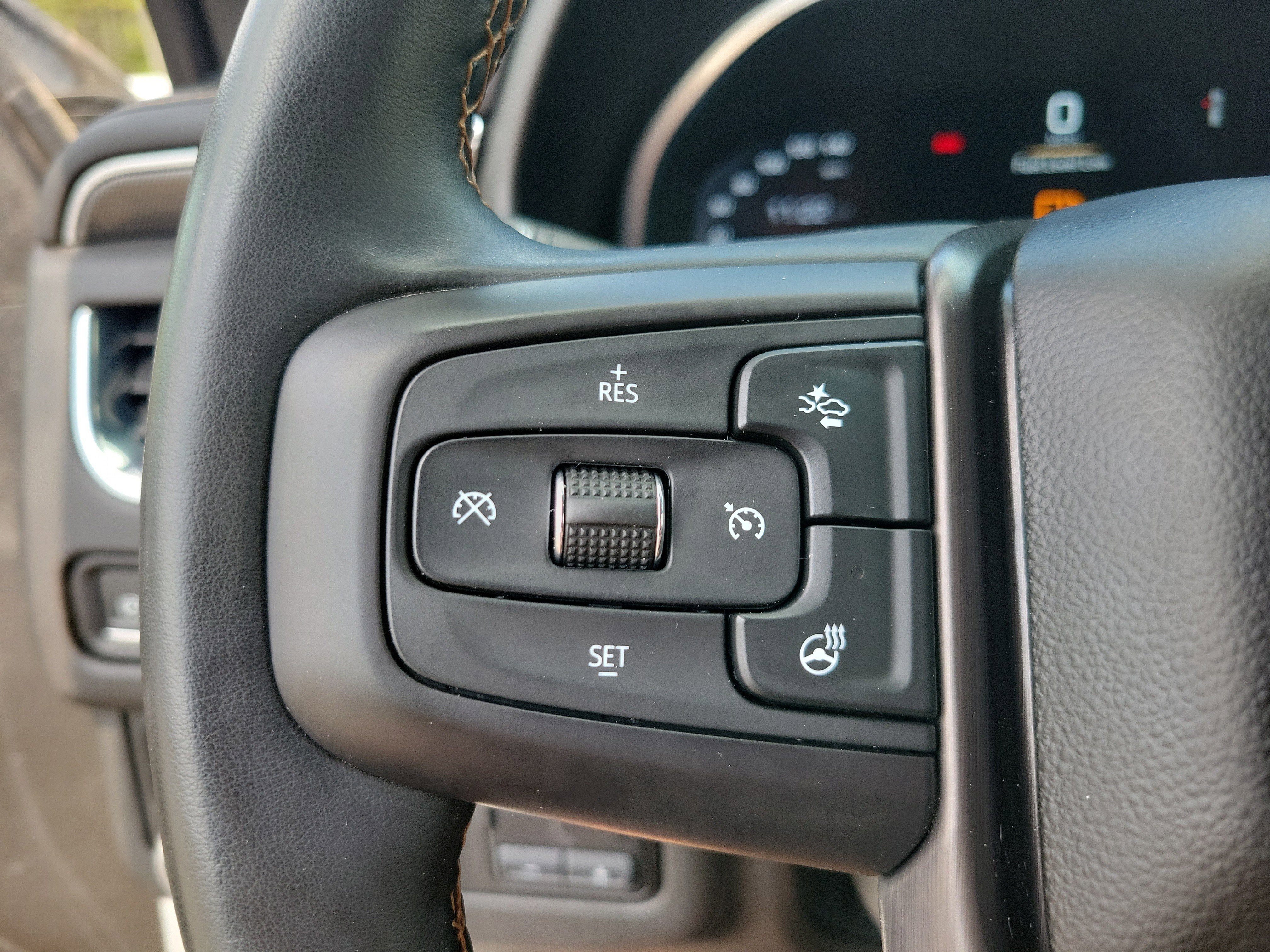 Used 2023 GMC Yukon AT4 image 23