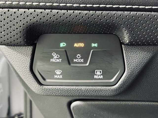 Used 2024 Volkswagen Atlas Cross Sport SE image 22