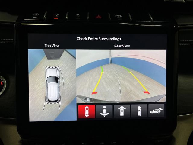 Used 2025 Jeep Grand Cherokee Limited w/ Luxury Tech Group II image 11