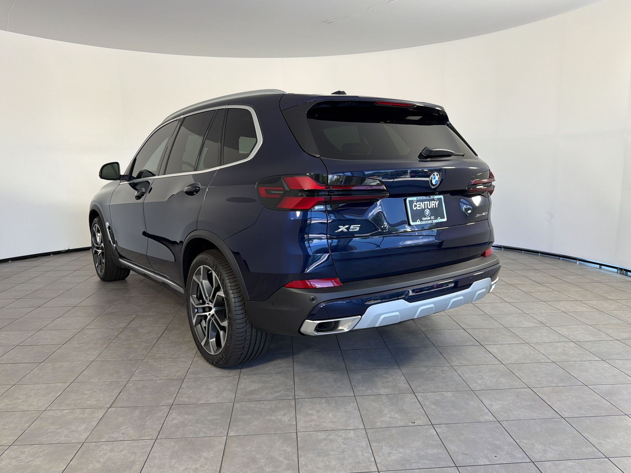 New 2026 BMW X5 xDrive40i AWD/4WD image 3