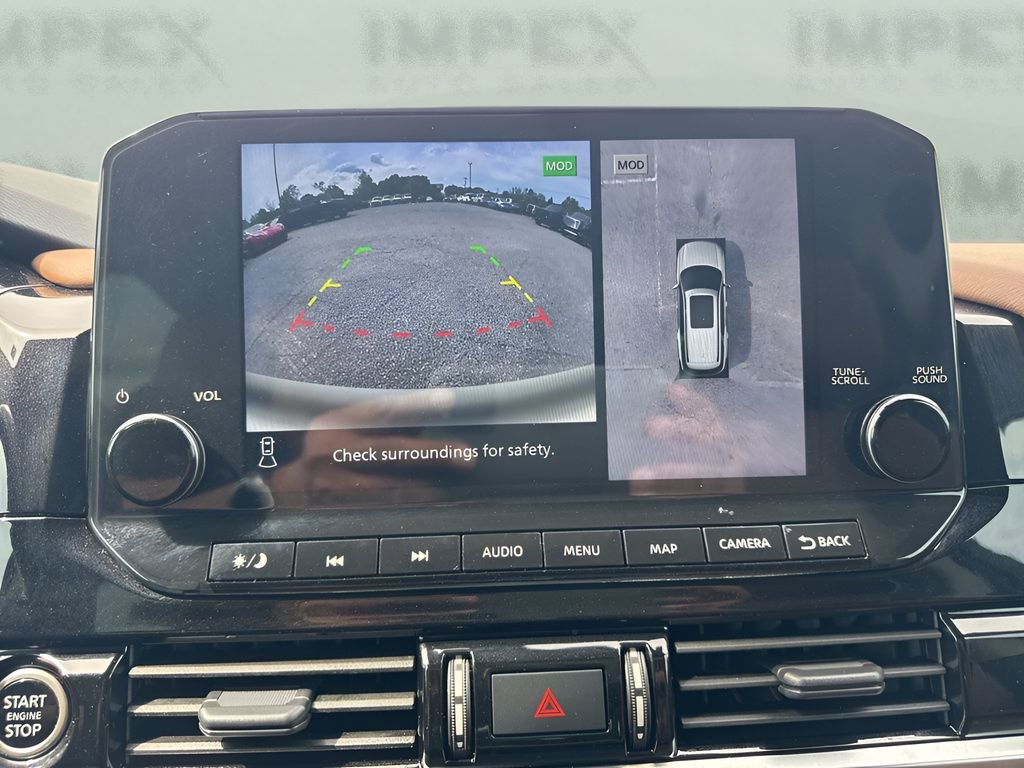 Used 2023 Nissan Pathfinder Platinum w/ Black Appearance Package AWD/4WD image 23