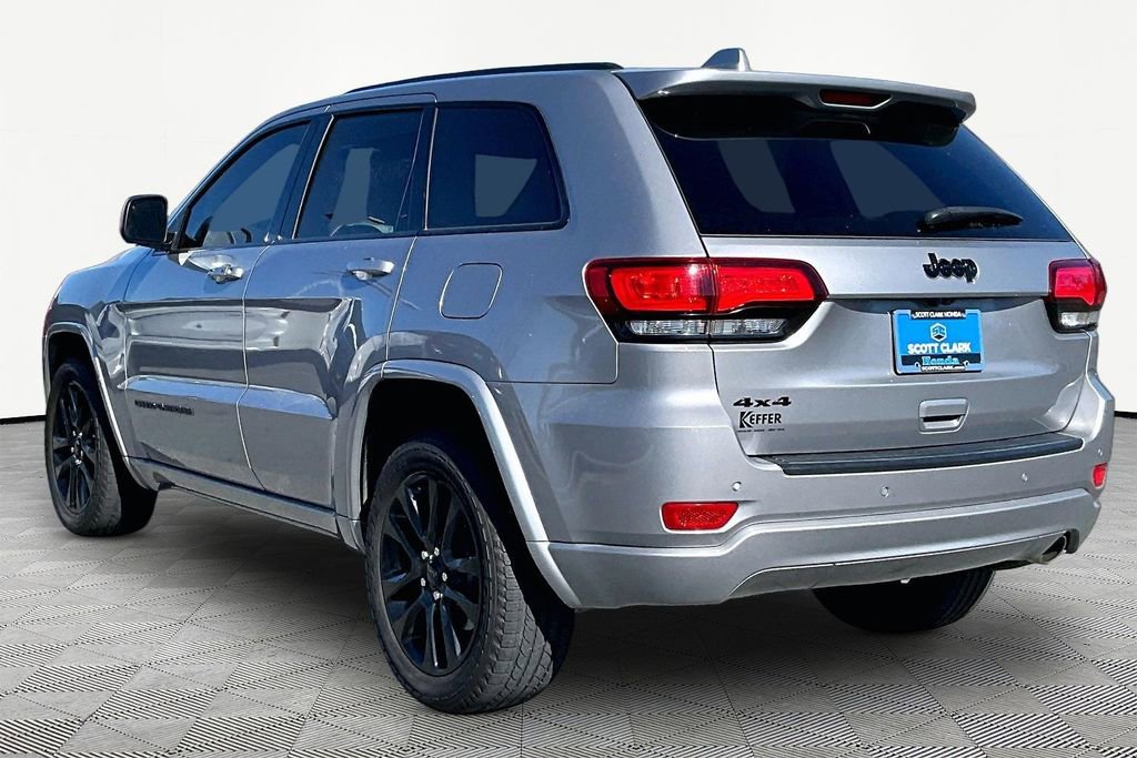 Used 2020 Jeep Grand Cherokee Altitude image 4
