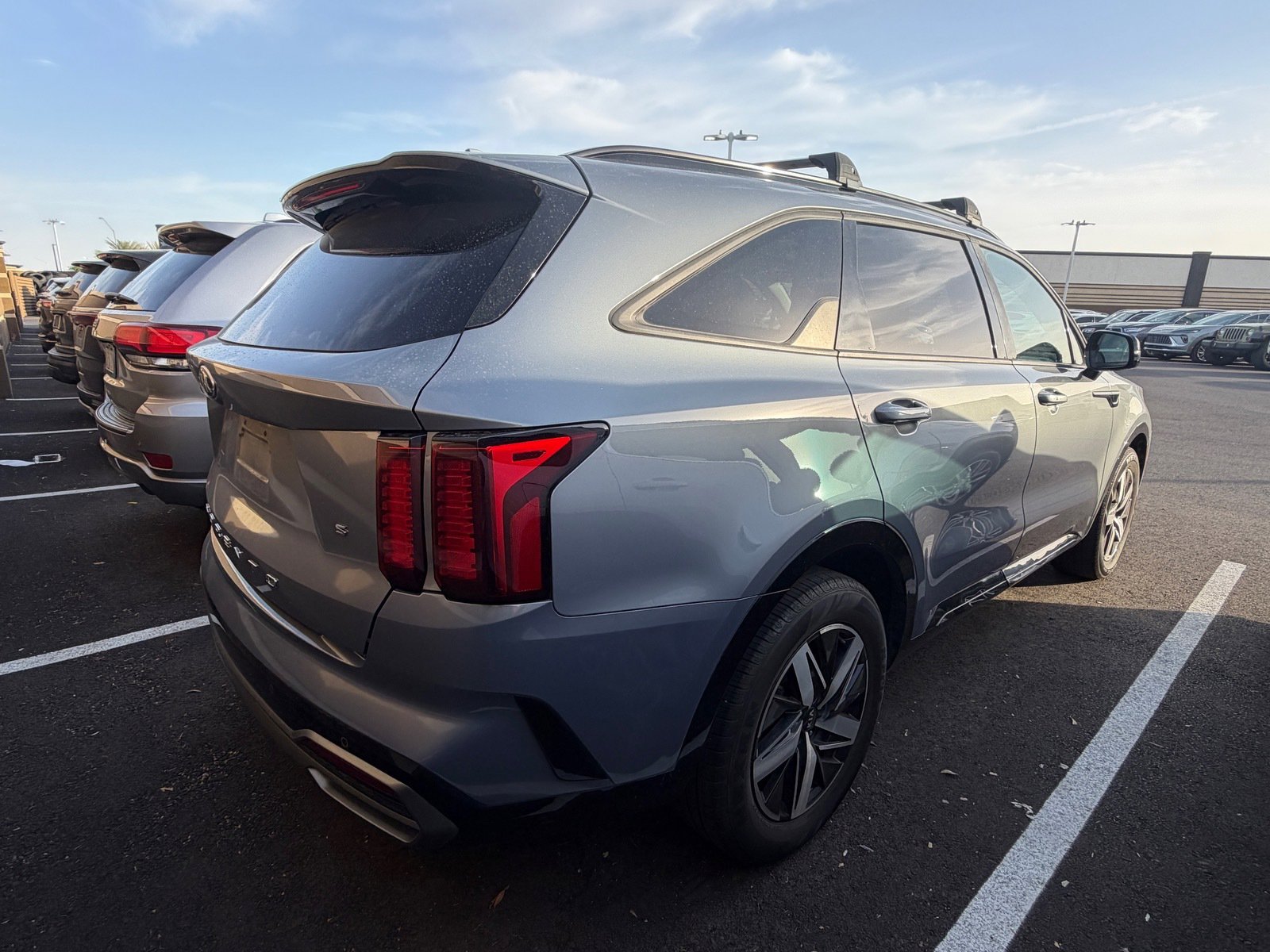 Certified 2021 Kia Sorento S w/ Panoramic Sunroof Package FWD image 3