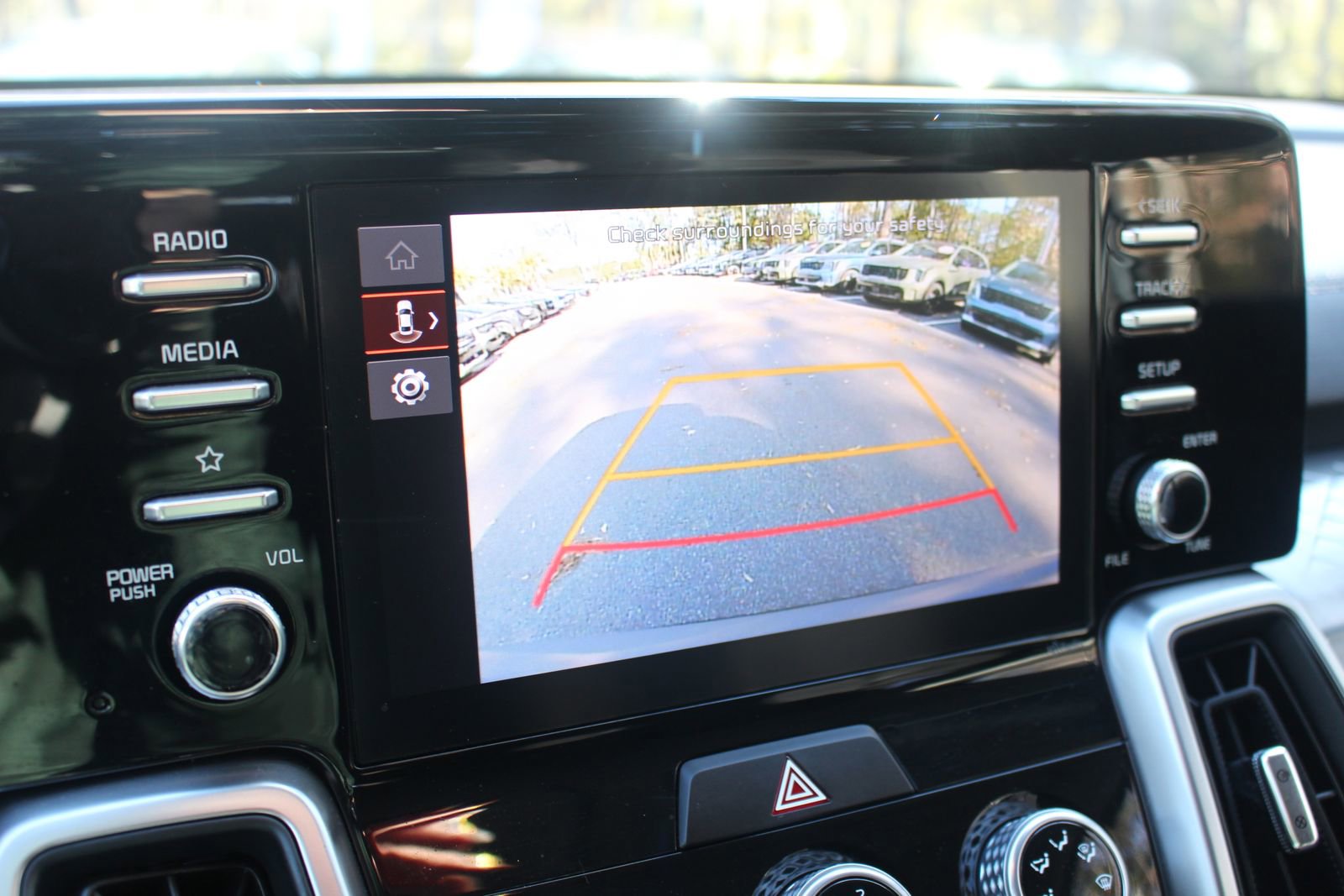 Used 2023 Kia Sorento LX image 29