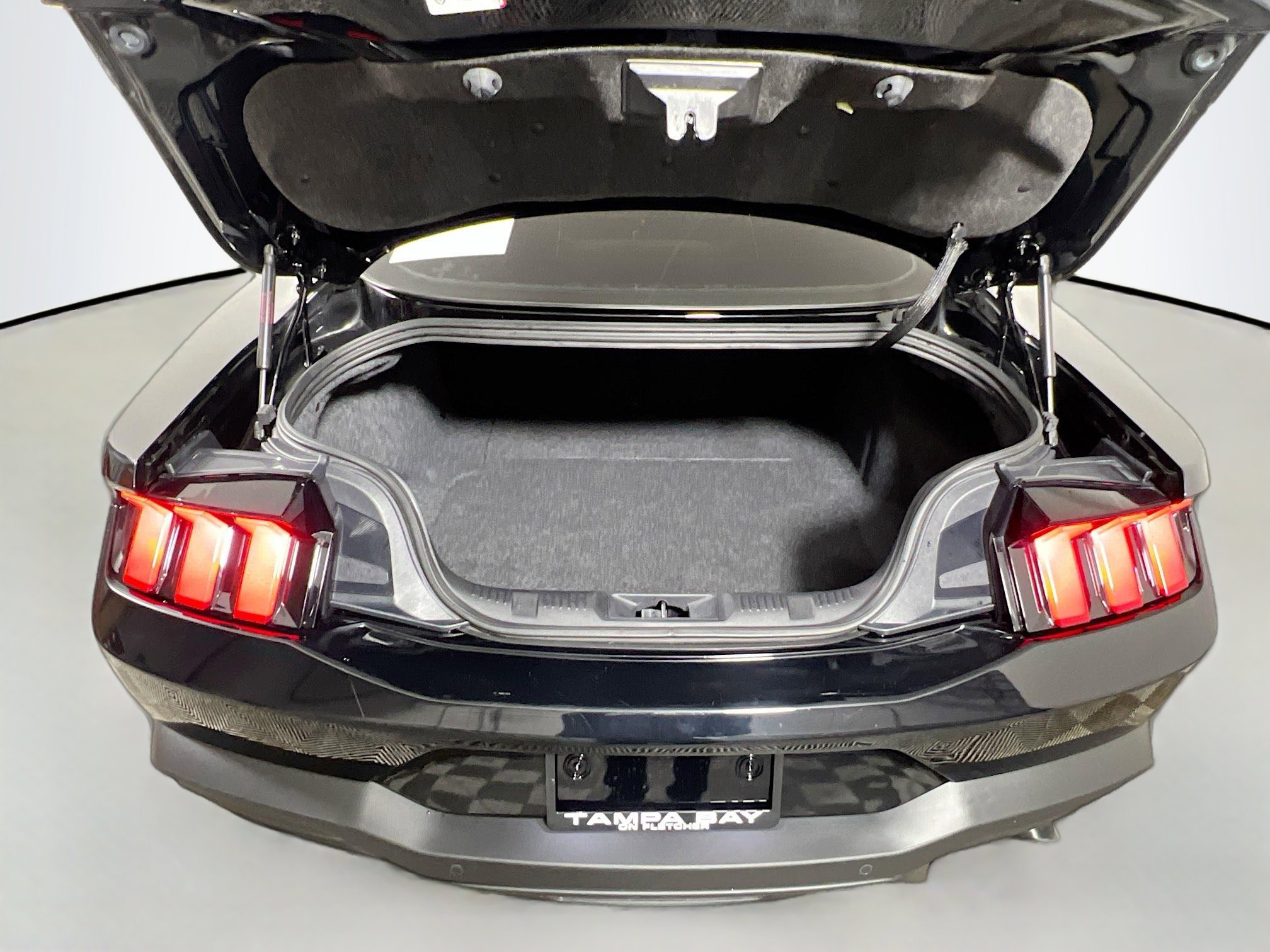 Used 2024 Ford Mustang EcoBoost image 34