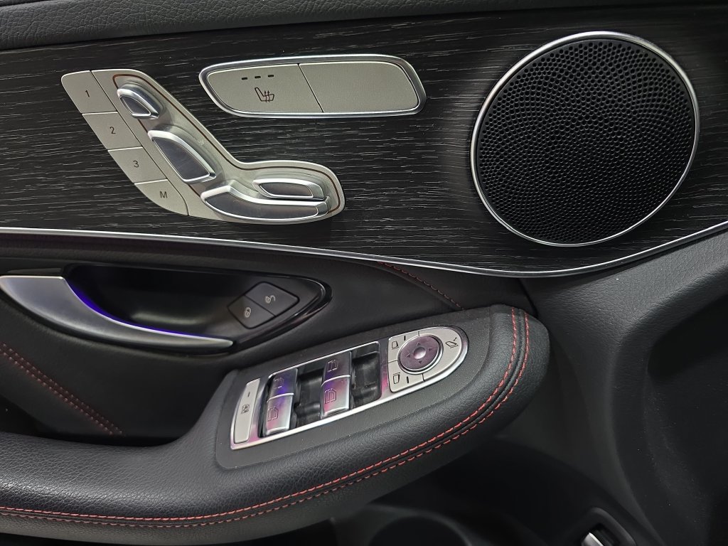 Used 2022 Mercedes-Benz GLC 43 AMG 4MATIC image 31